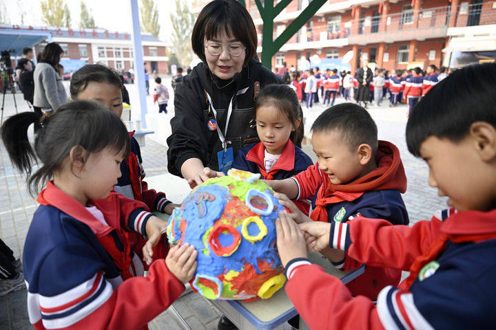 习近平和希望工程的故事